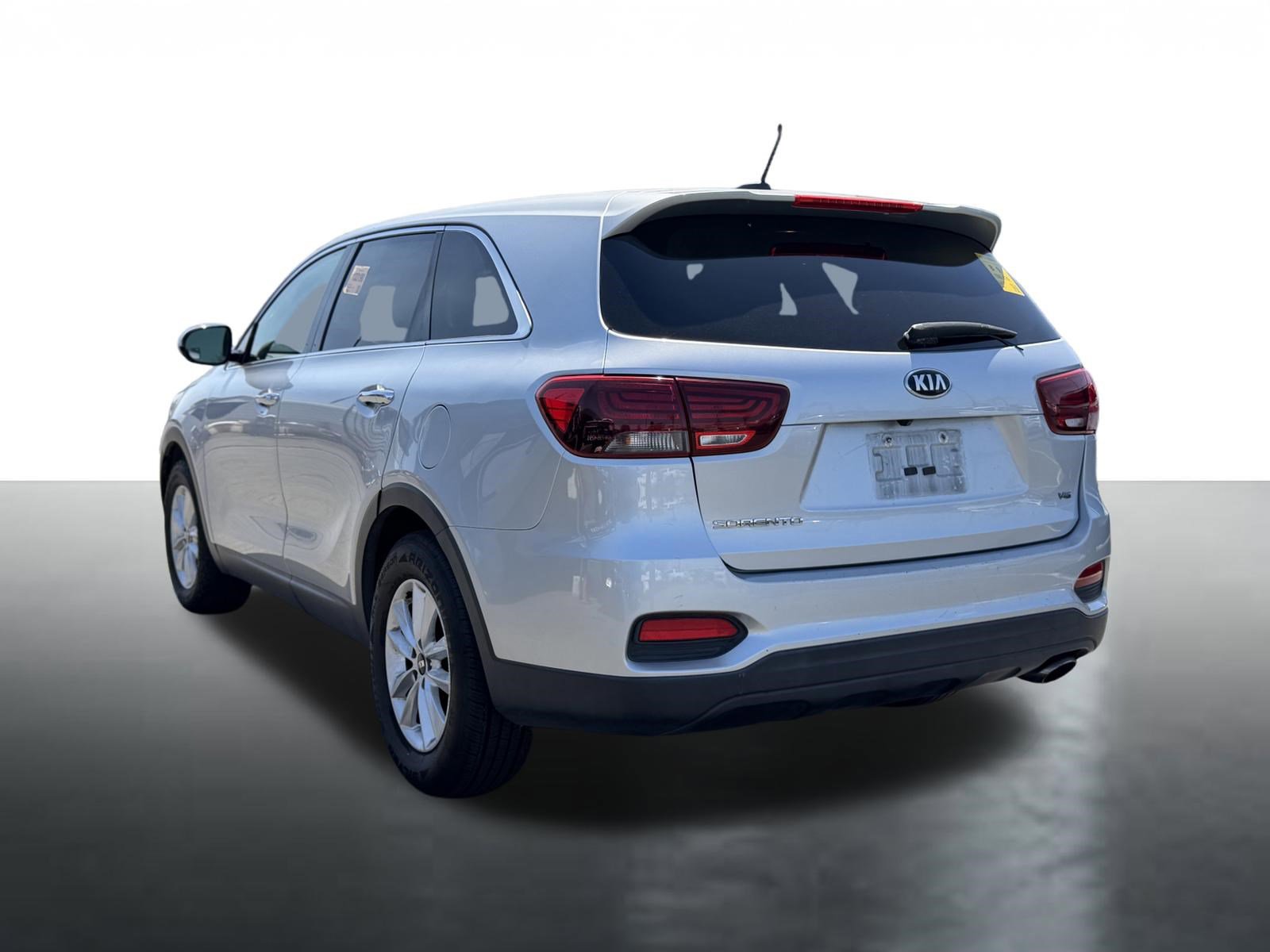 Used 2020 Kia Sorento LX image 5