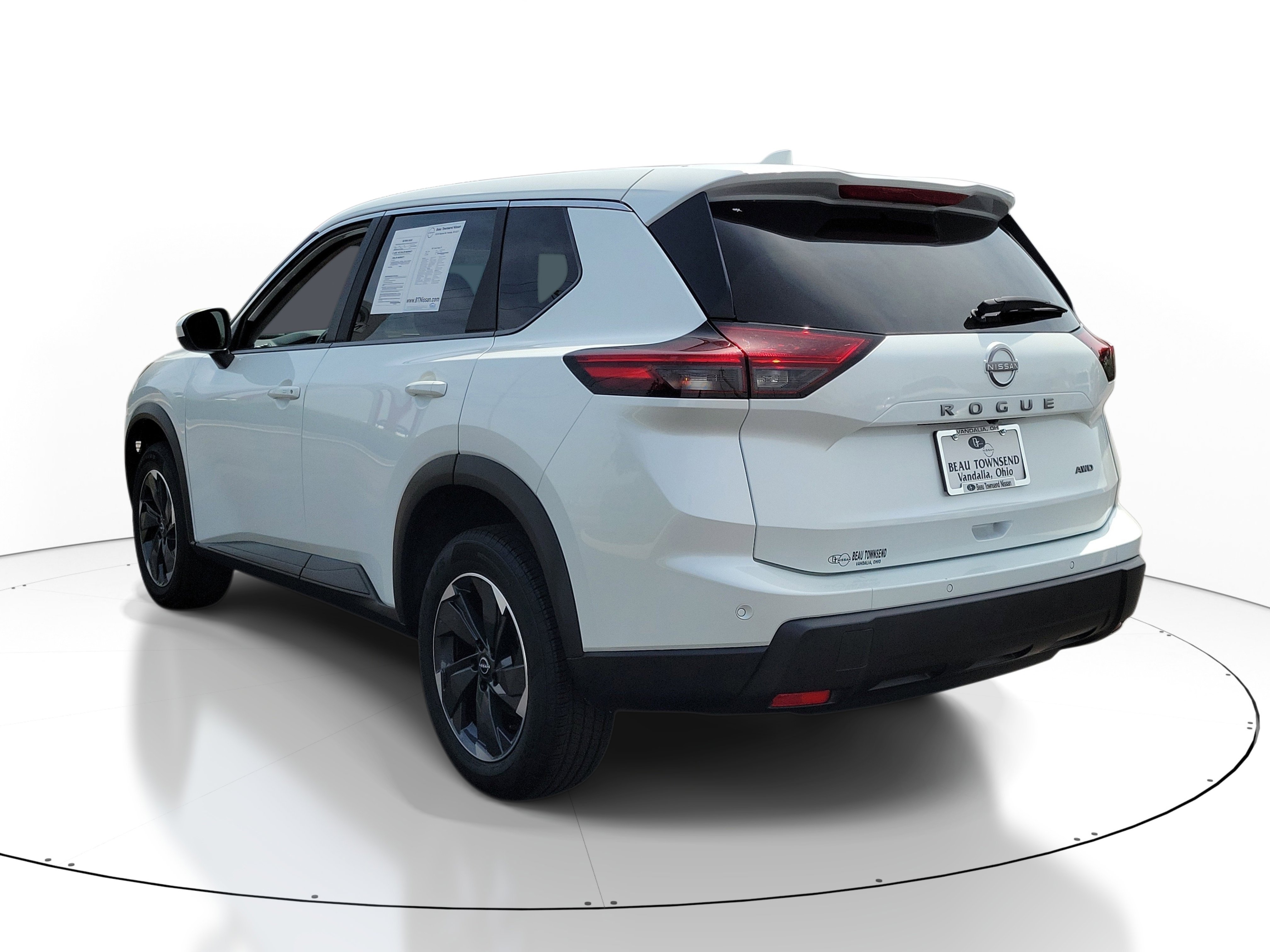 Certified 2025 Nissan Rogue SV AWD/4WD image 3