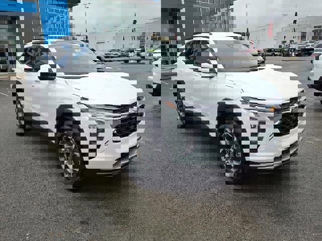 New 2026 Chevrolet Trax LT w/ Driver Confidence Package