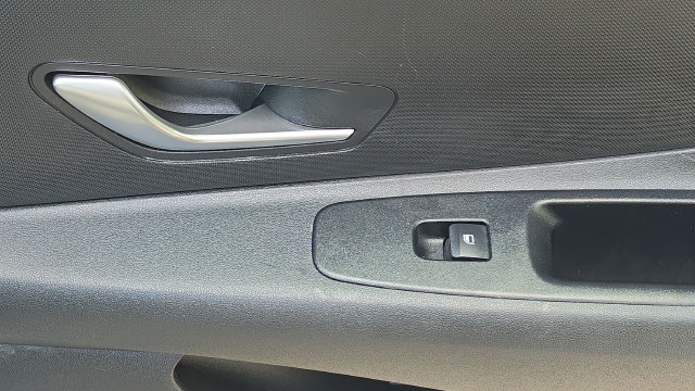 Used 2024 Hyundai Elantra SEL FWD image 33