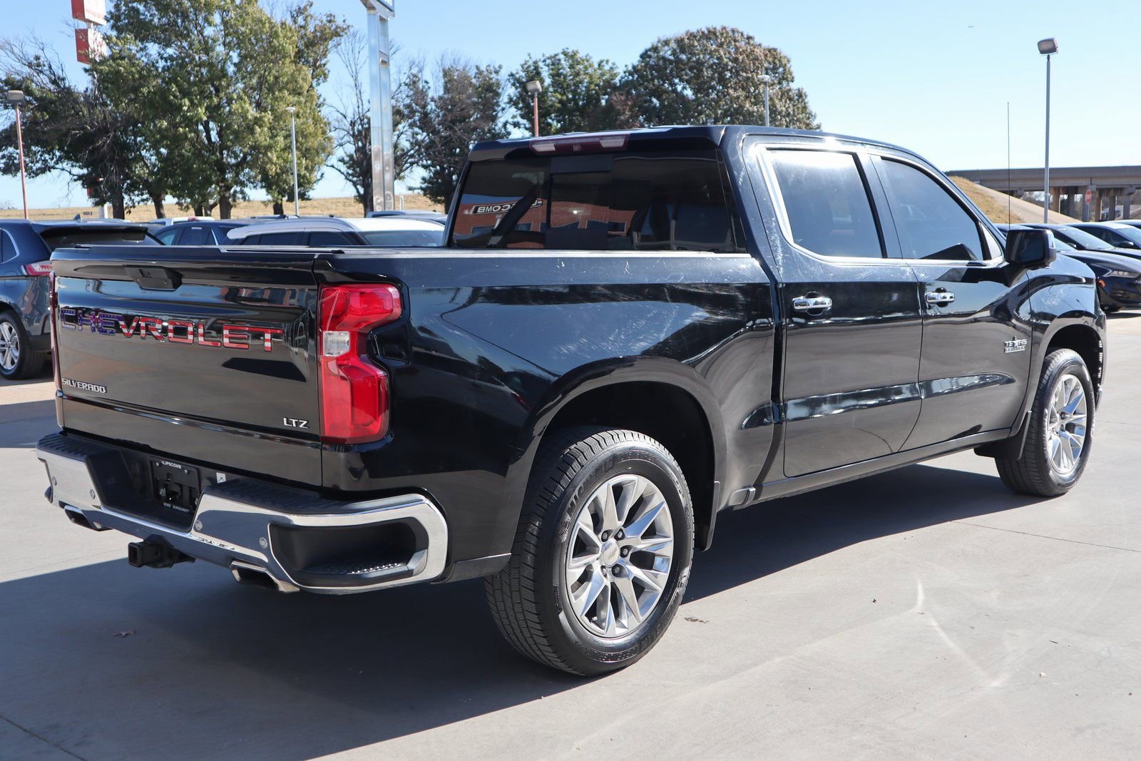 Used 2019 Chevrolet Silverado 1500 LTZ w/ LTZ Texas Edition image 9