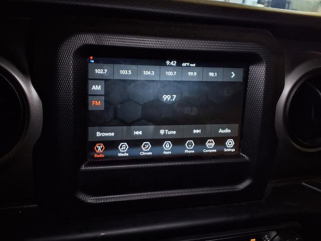 Used 2023 Jeep Wrangler Sport AWD/4WD image 7