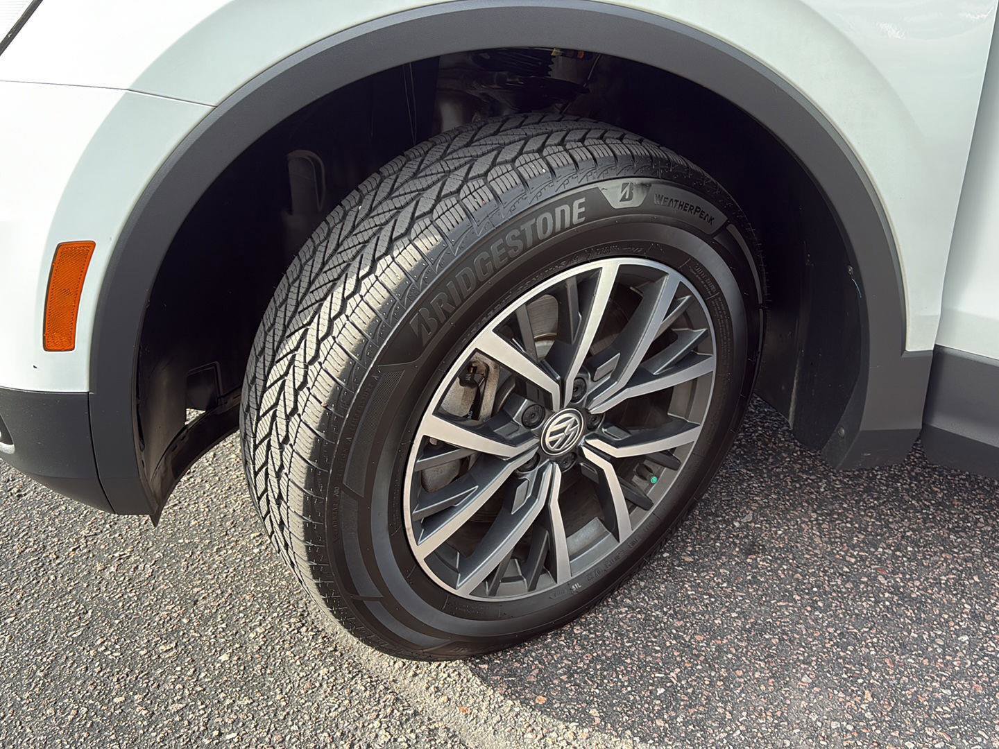 Used 2020 Volkswagen Tiguan SE image 8