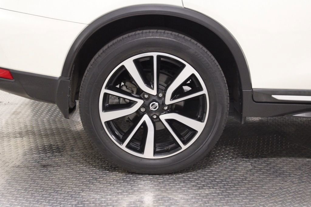 Used 2020 Nissan Rogue SL w/ Premium Package image 13