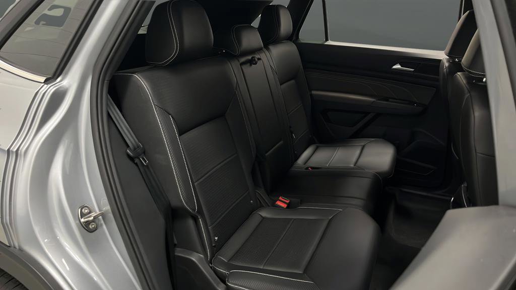 Used 2023 Volkswagen Atlas Cross Sport SE image 24