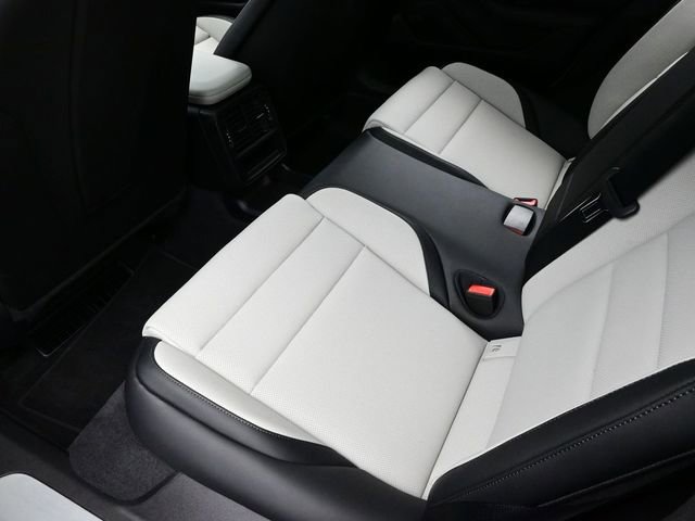 Used 2025 Porsche Taycan 4S image 15