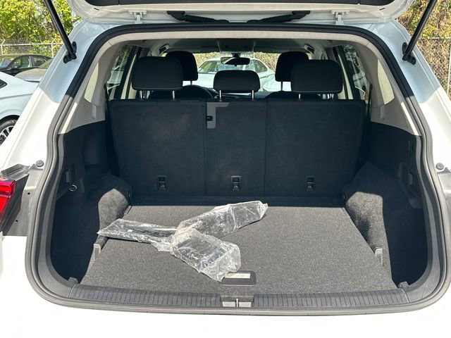 Certified 2023 Volkswagen Tiguan S image 35