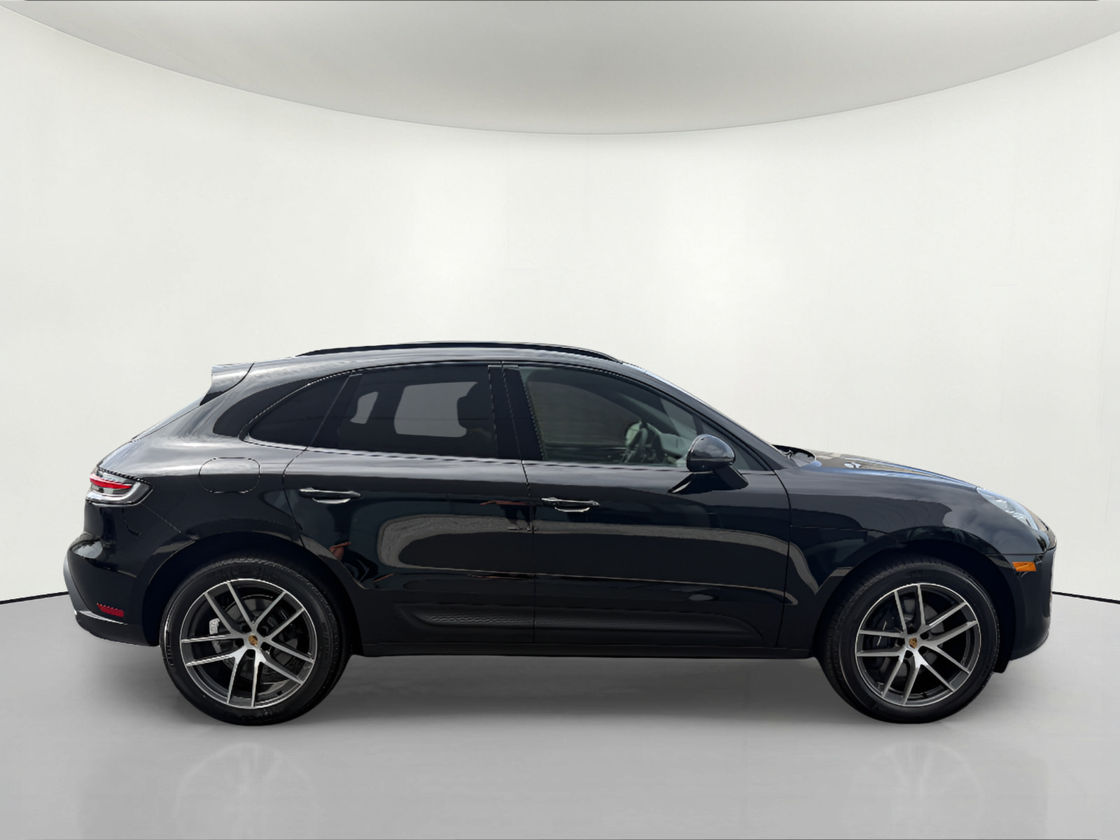New 2026 Porsche Macan AWD/4WD image 7