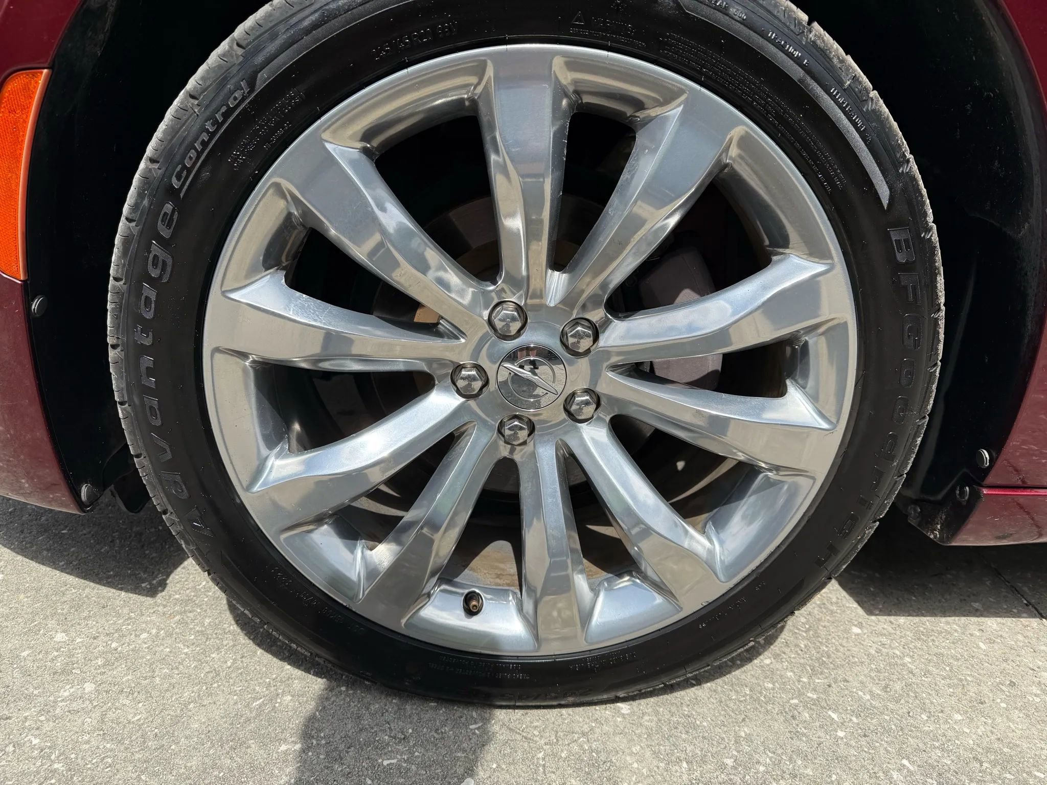 Used 2017 Chrysler 300 Limited image 12