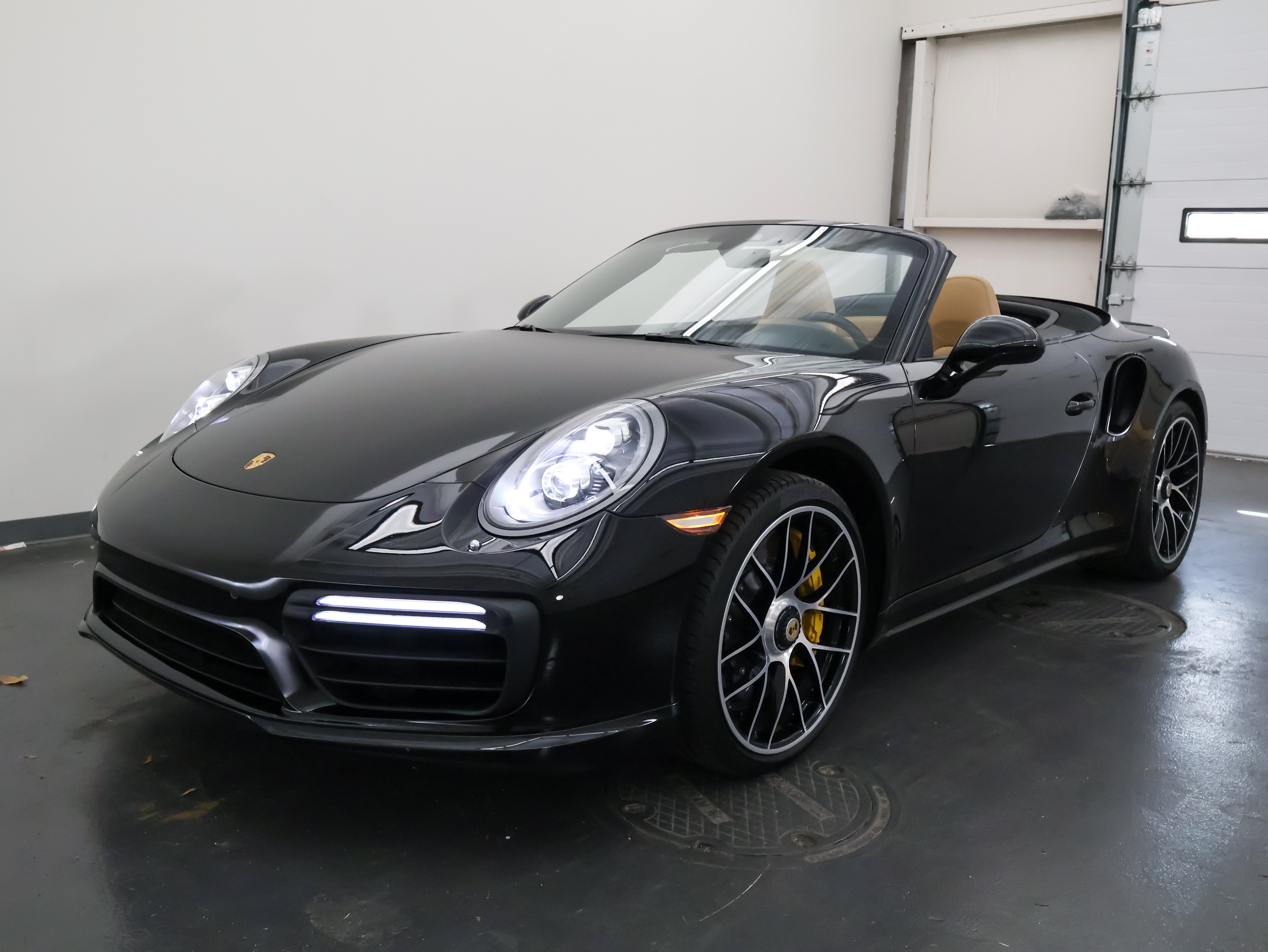 Used 2018 Porsche 911 Turbo S AWD/4WD image 8