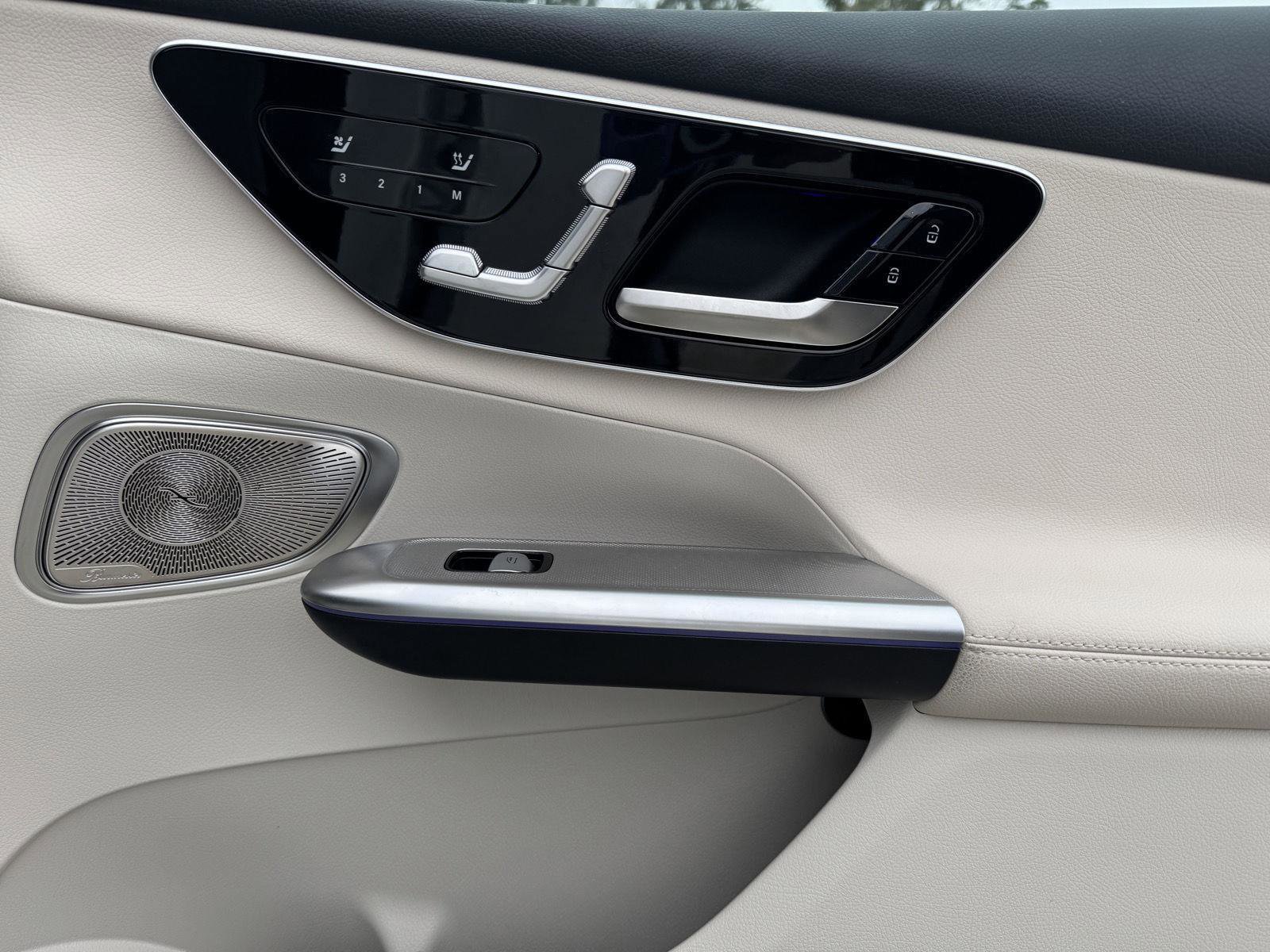 Certified 2025 Mercedes-Benz GLC 300 image 30