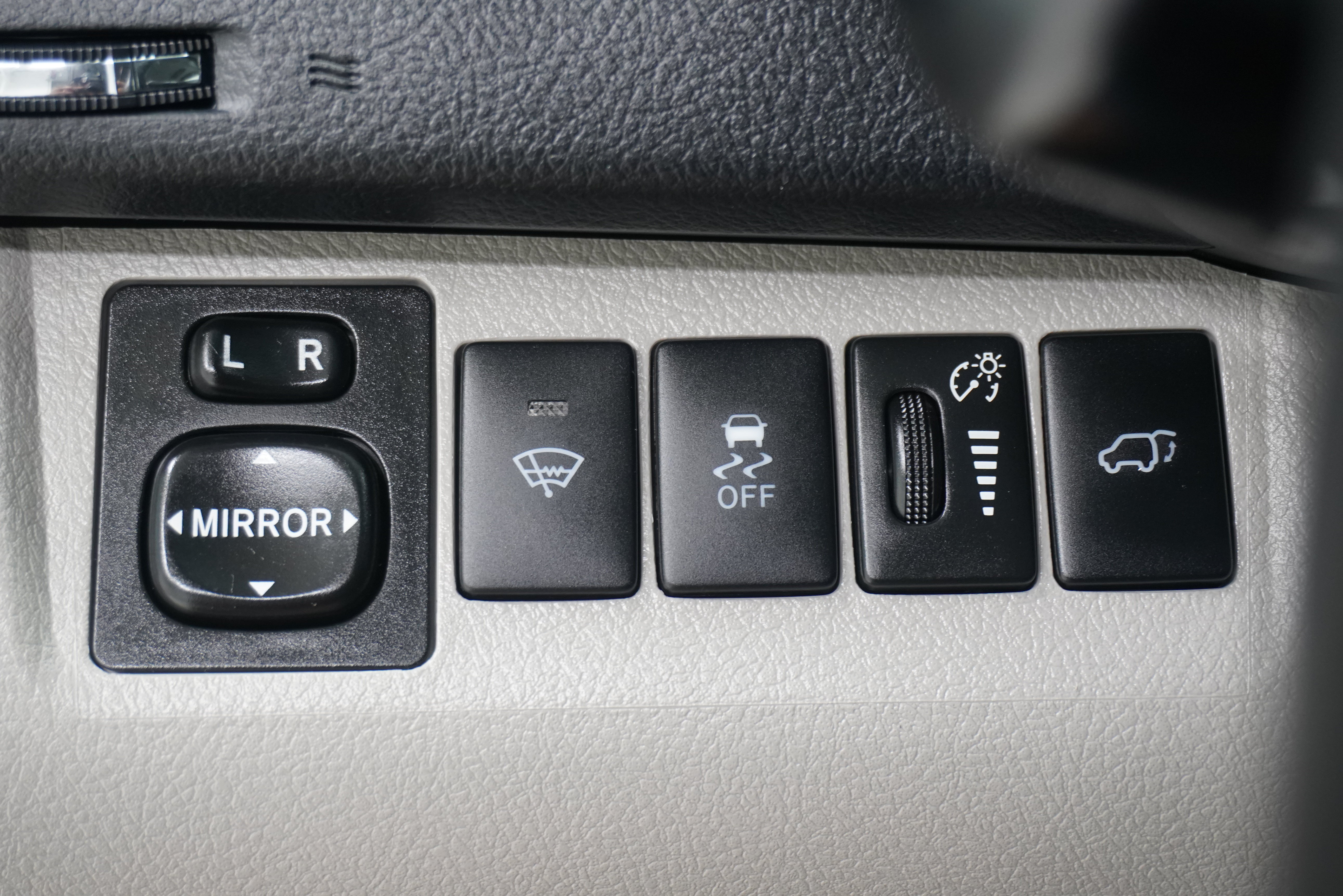 Used 2013 Toyota Highlander Limited FWD image 26