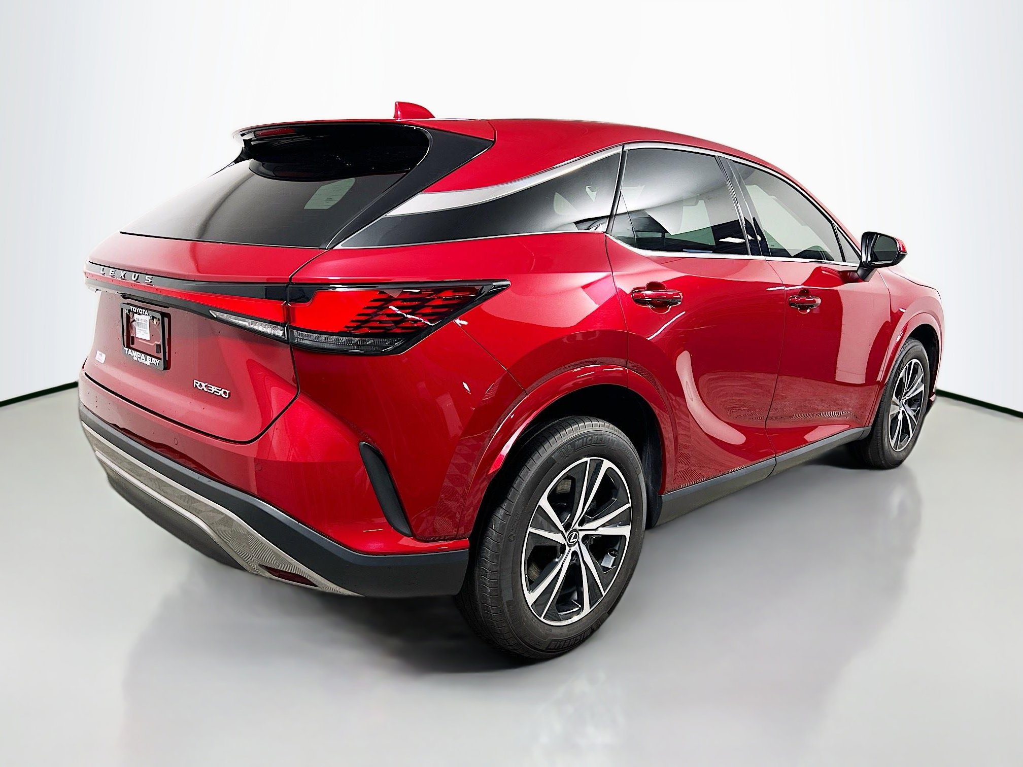 Used 2024 Lexus RX 350 FWD w/ Technology Package image 4