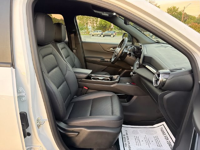 Used 2025 Chevrolet Equinox LT w/ Convenience Package II AWD/4WD image 4