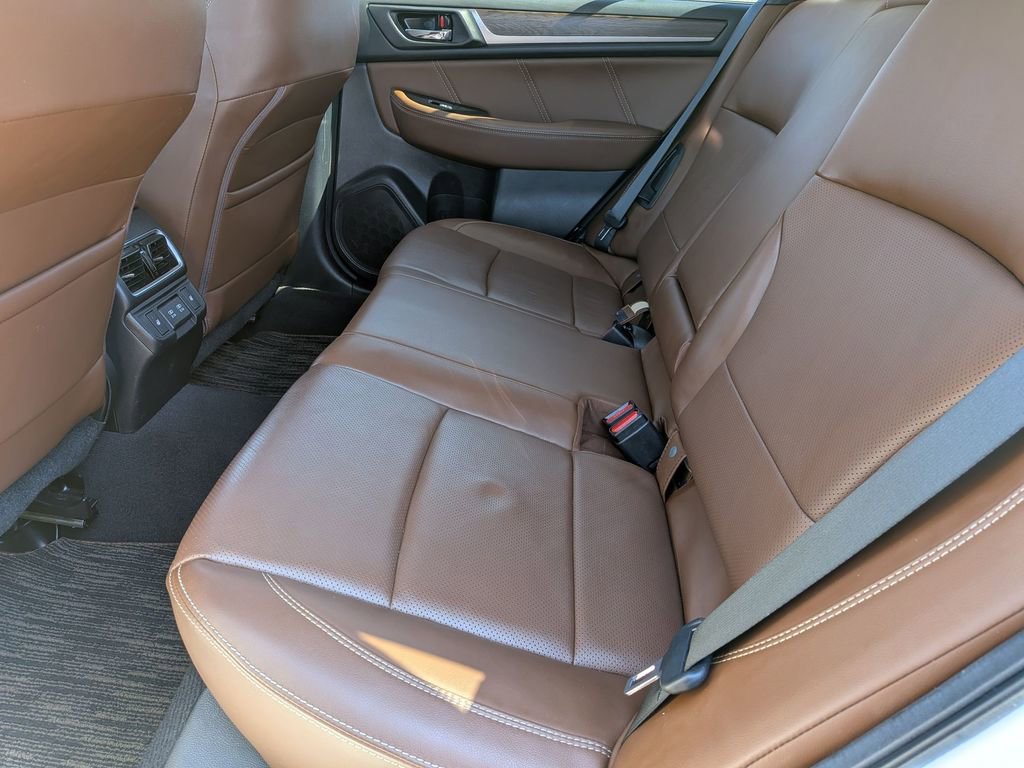 Used 2019 Subaru Outback 3.6R Touring AWD/4WD image 28