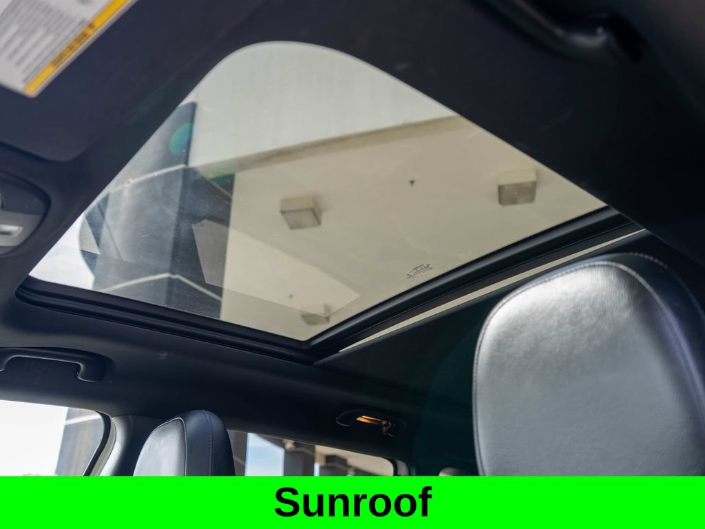 Used 2021 Jeep Compass Latitude w/ Sun and Sound Group AWD/4WD image 12