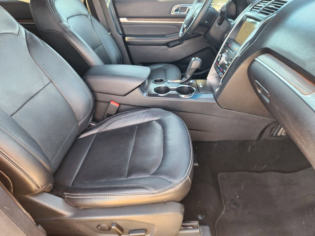 Certified 2019 Ford Explorer Limited w/ Class III Trailer Tow Package image 13
