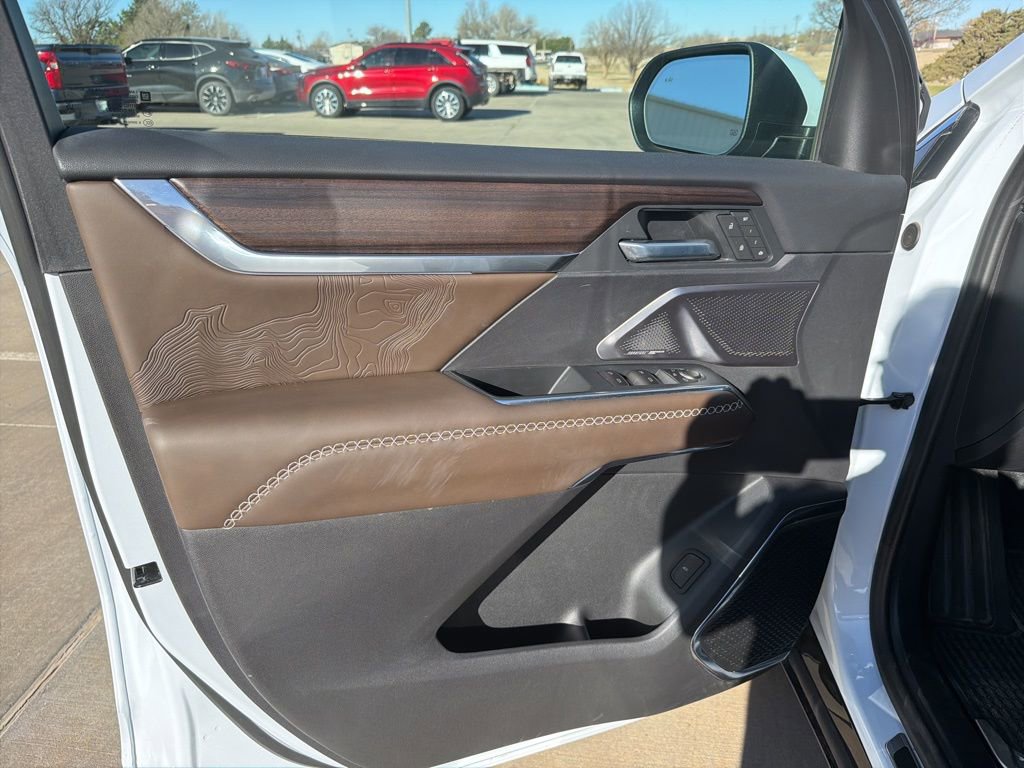 Used 2026 GMC Acadia Denali Ultimate image 10