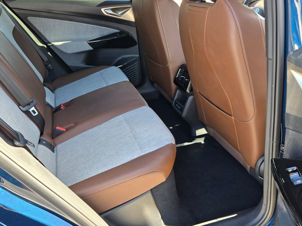 Used 2023 Volkswagen ID.4 Pro image 15