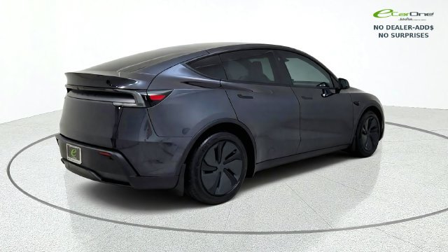 Used 2026 Tesla Model Y AWD image 8