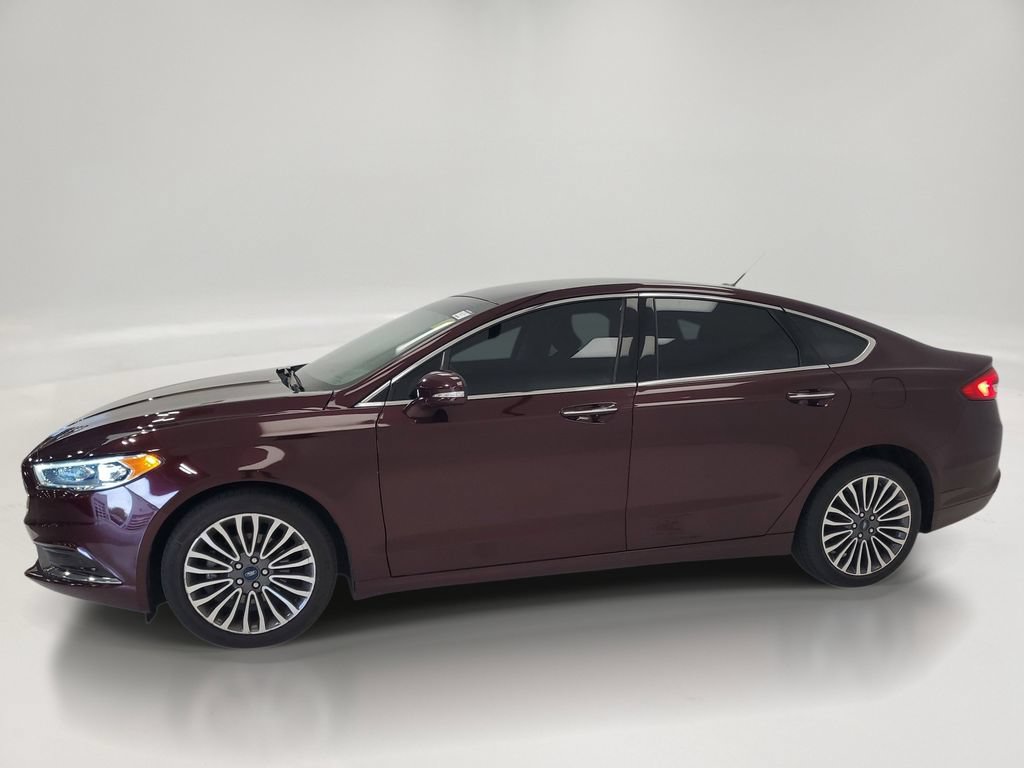 Used 2018 Ford Fusion SE w/ Fusion SE Technology Package FWD image 4
