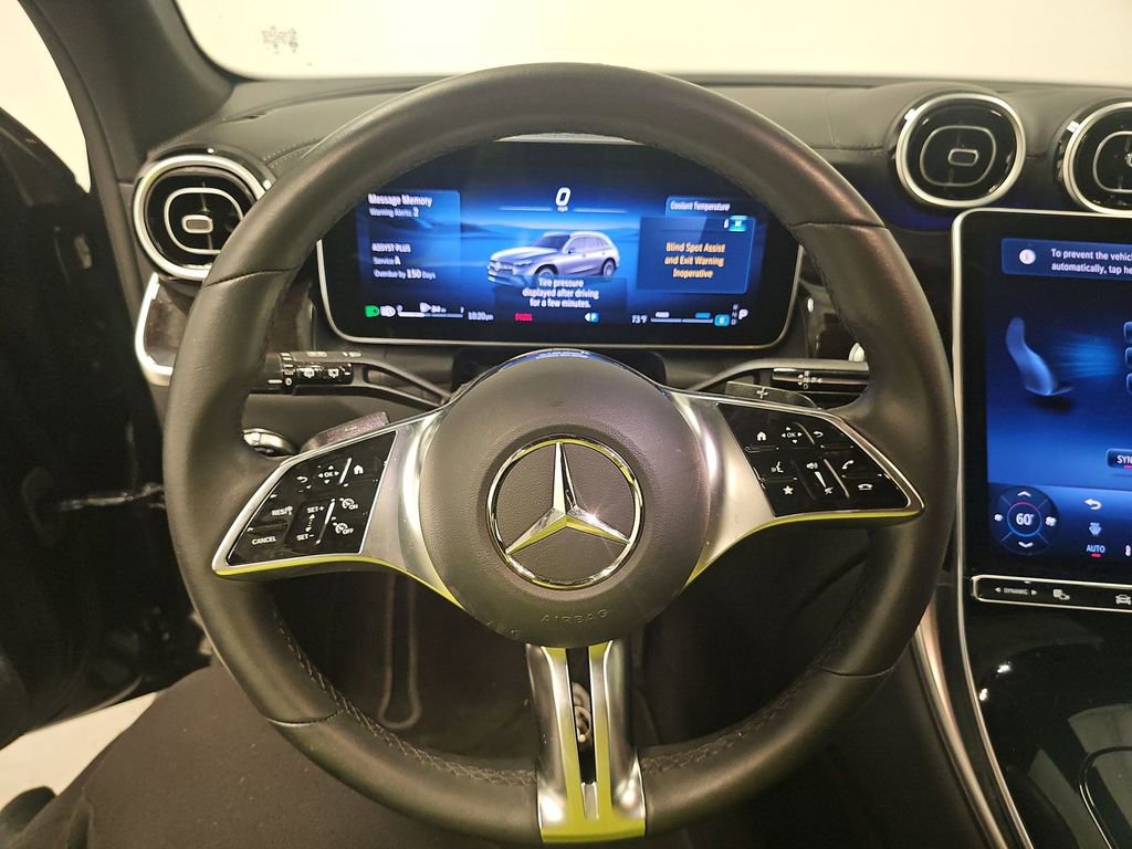Used 2025 Mercedes-Benz GLC 300 image 22