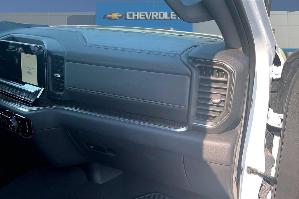 Used 2023 Chevrolet Silverado 1500 LT AWD/4WD image 27