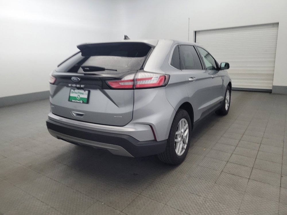 Used 2024 Ford Edge SEL image 9