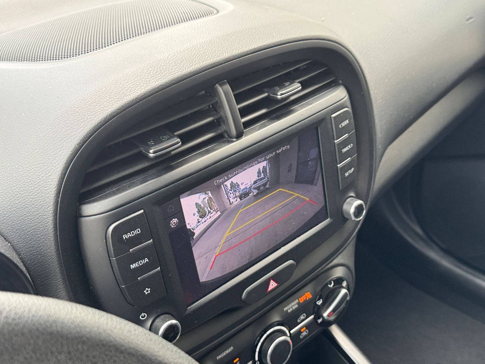 Used 2025 Kia Soul LX w/ LX Technology Package FWD image 21