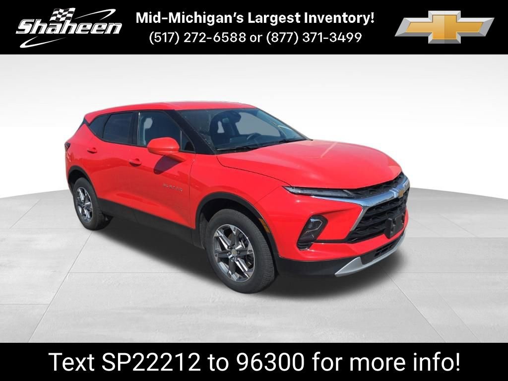 Used 2025 Chevrolet Blazer LT AWD/4WD image 1