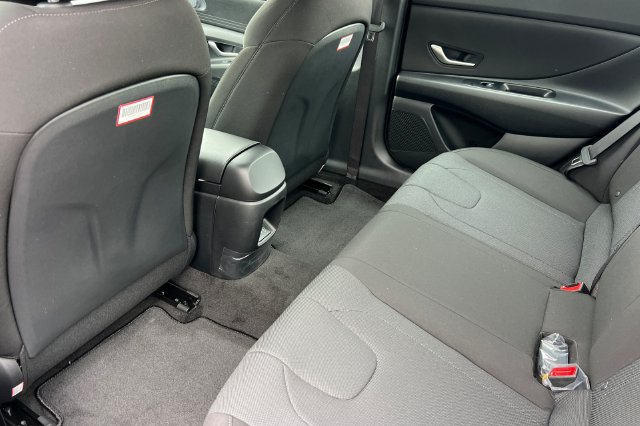 New 2026 Hyundai Elantra SE FWD image 11