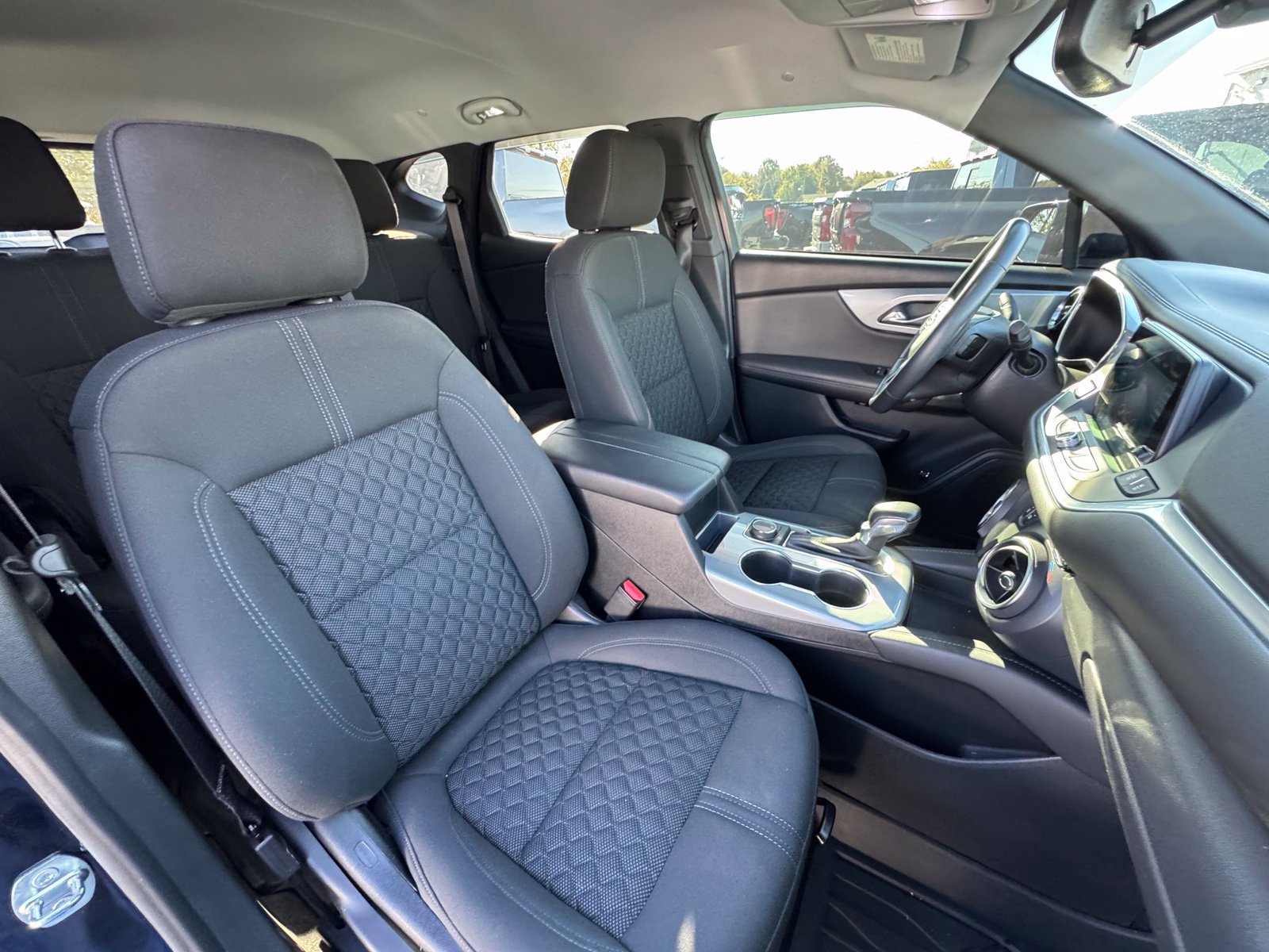 Used 2020 Chevrolet Blazer LT FWD image 32