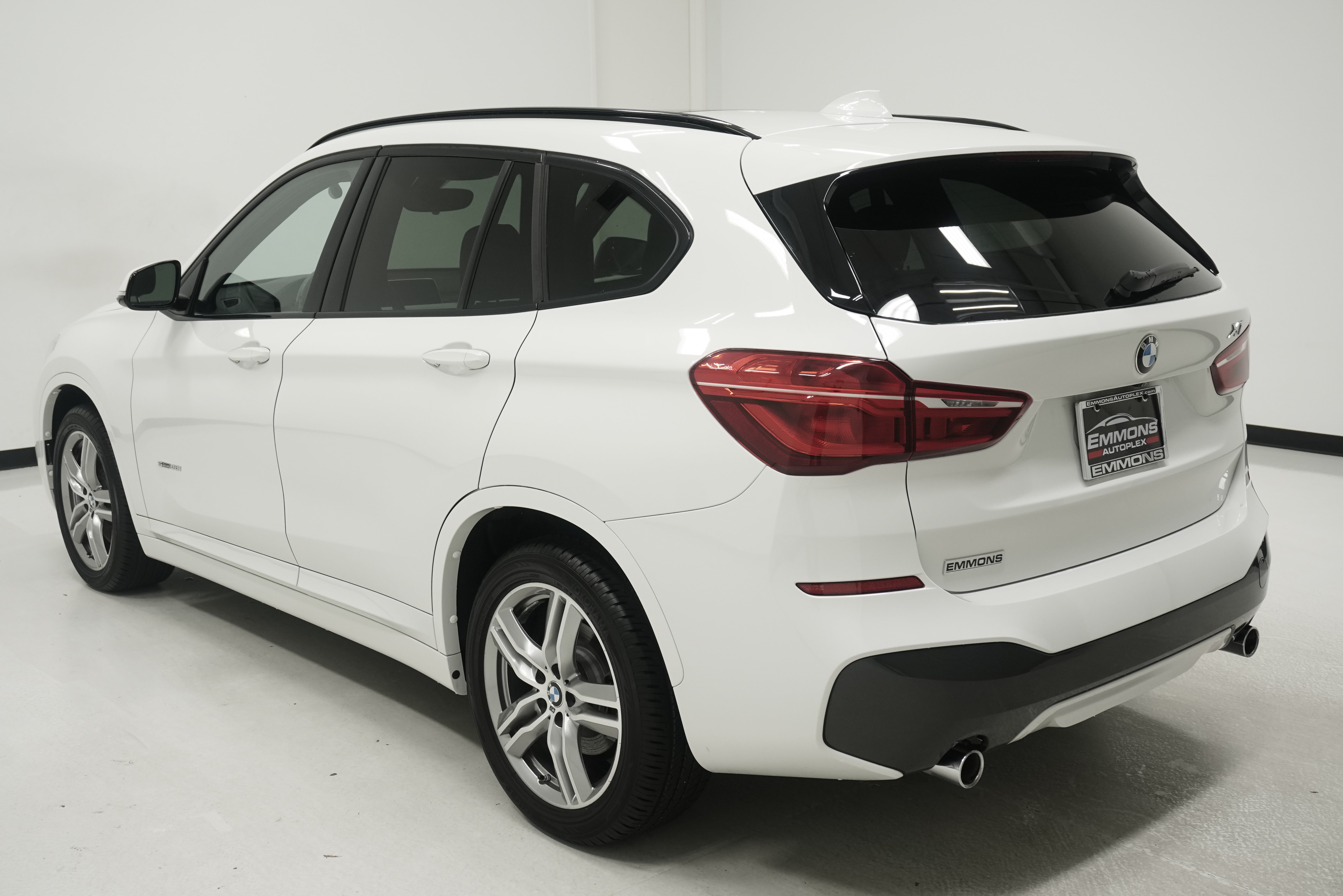 Used 2018 BMW X1 sDrive28i FWD image 4