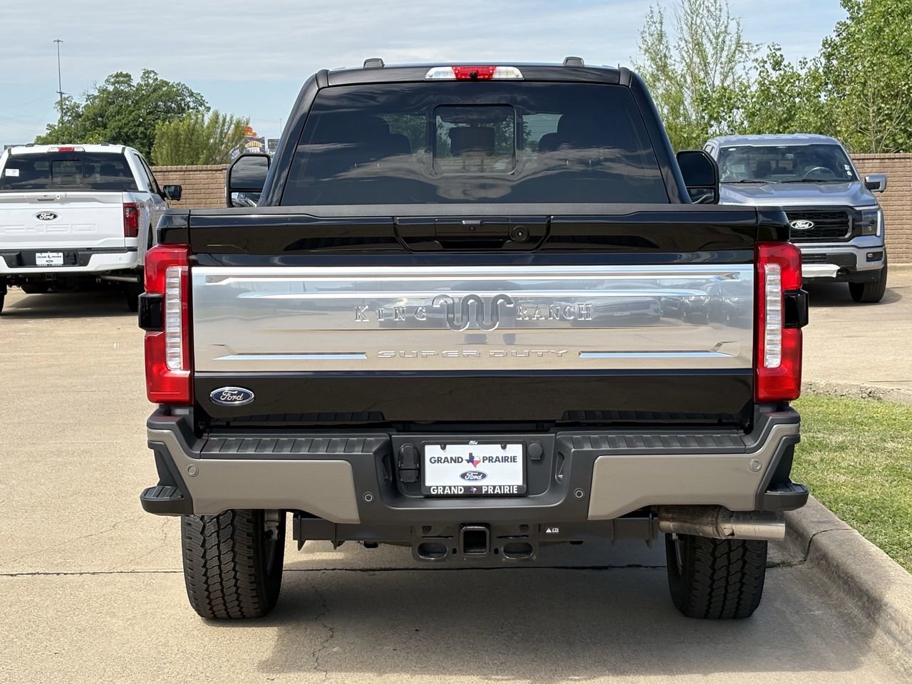 New 2026 Ford F350 King Ranch w/ FX4 Off-Road Package image 45