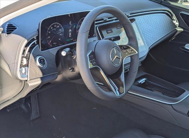 New 2025 Mercedes-Benz E 350 4MATIC Sedan video 3
