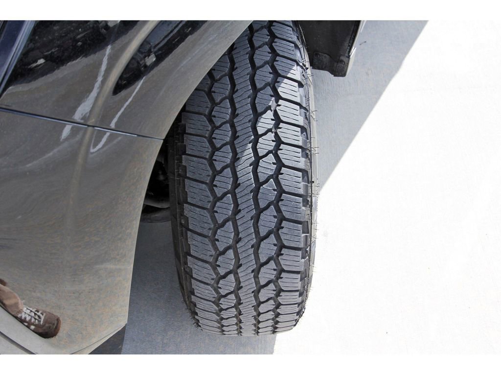 Used 2023 Chevrolet Colorado LT image 27