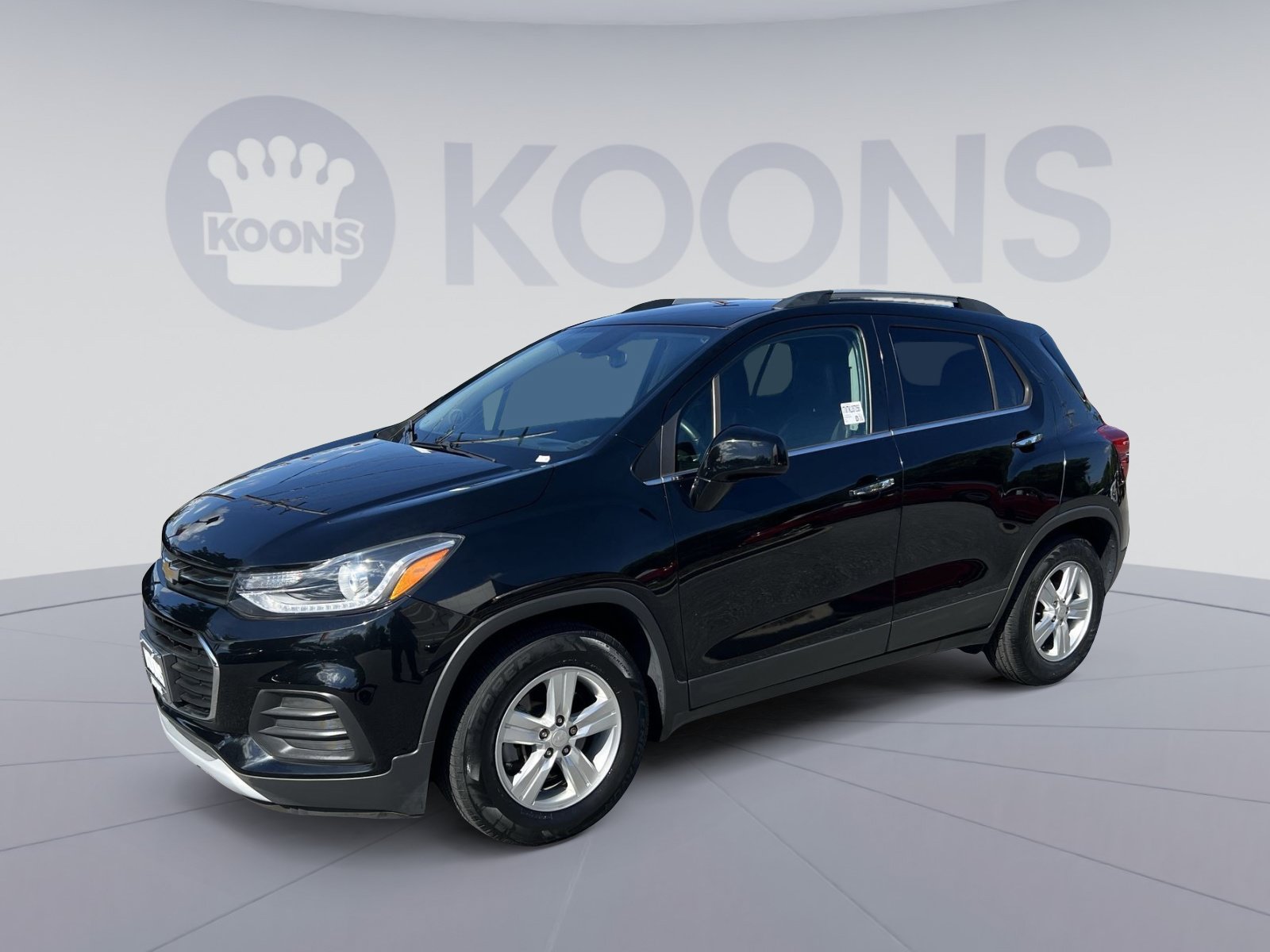 Used 2019 Chevrolet Trax LT w/ LT Convenience Package FWD image 1