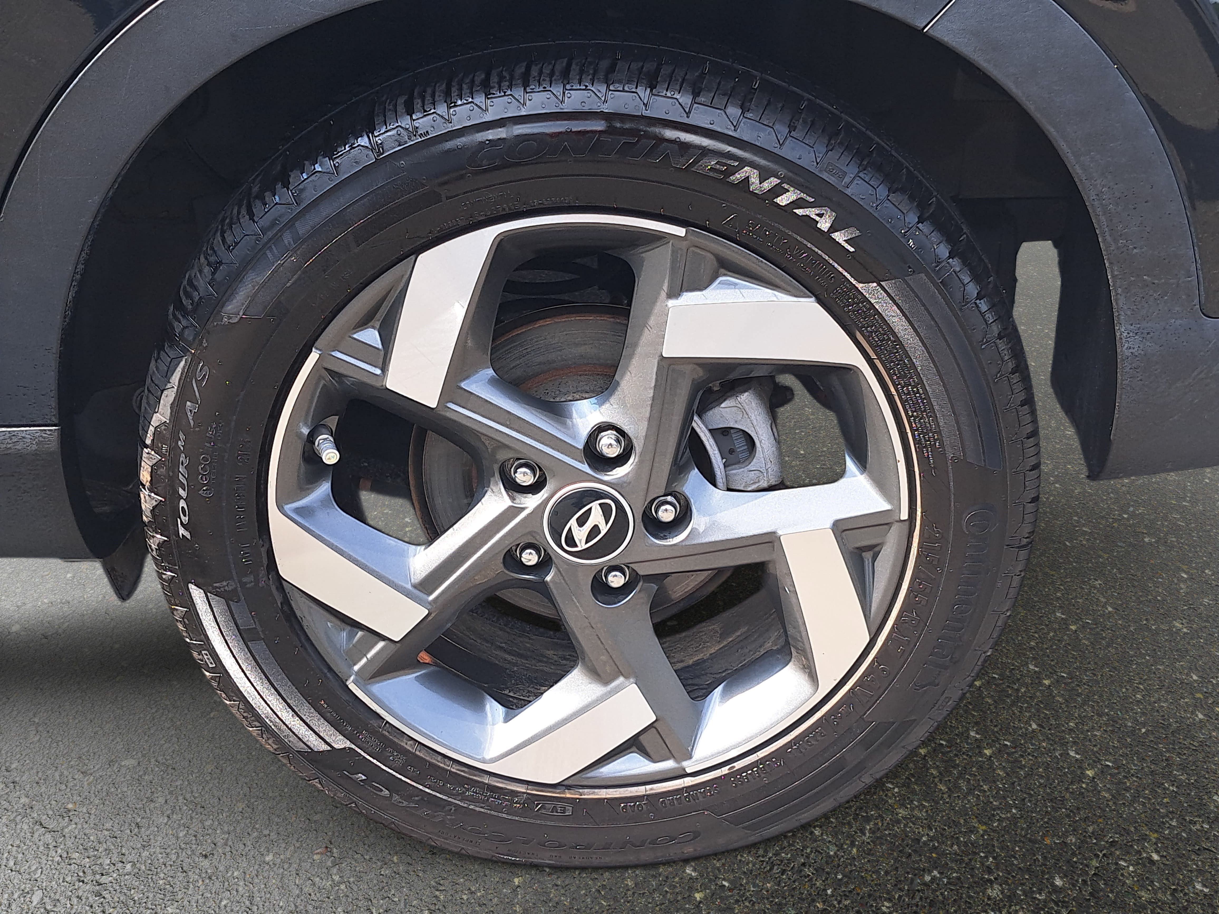 Used 2023 Hyundai Venue SEL FWD image 31