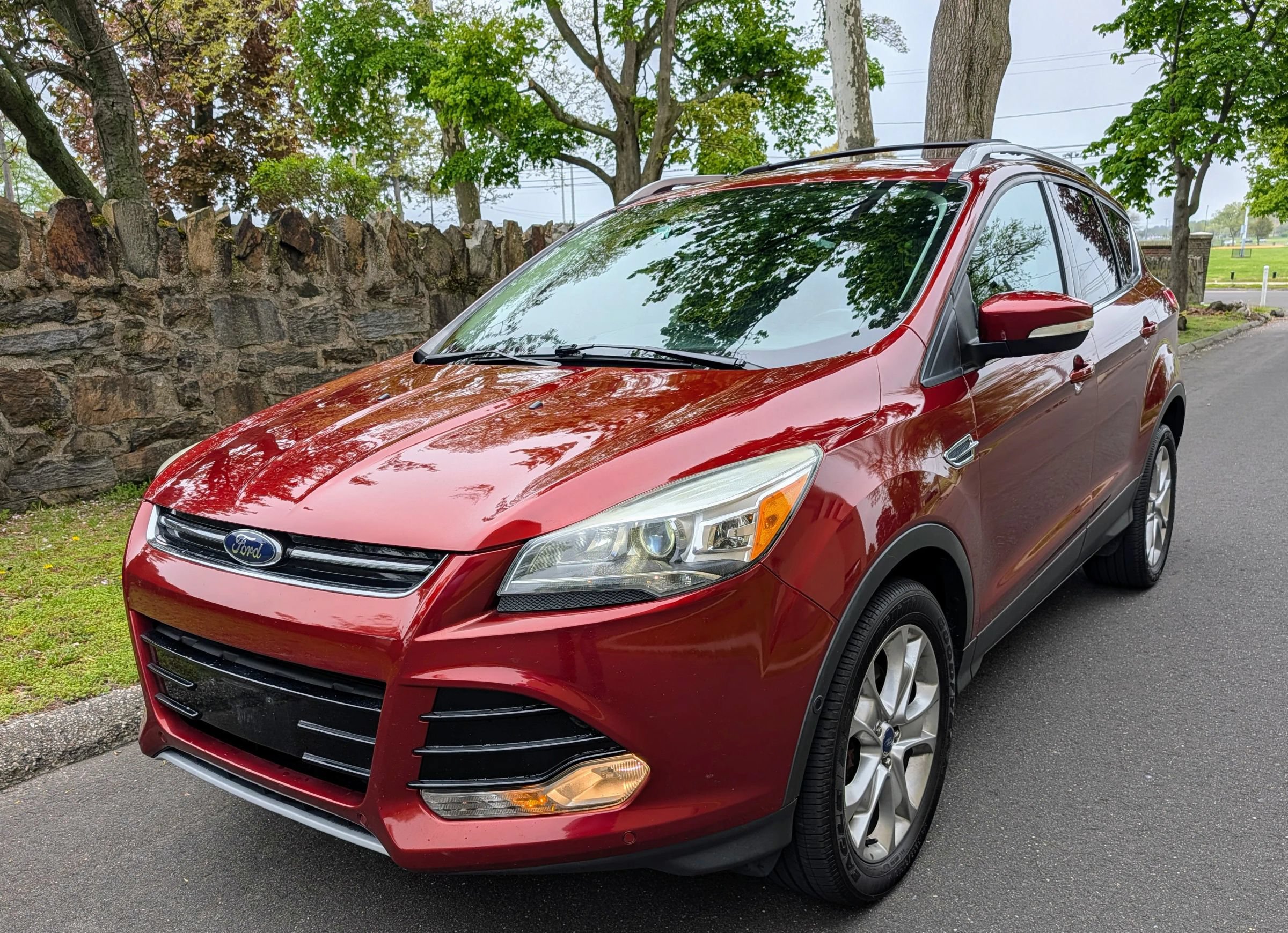 Used 2014 Ford Escape Titanium w/ Equipment Group 401A AWD/4WD image 1