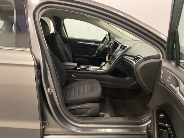 Used 2013 Ford Fusion SE FWD image 20