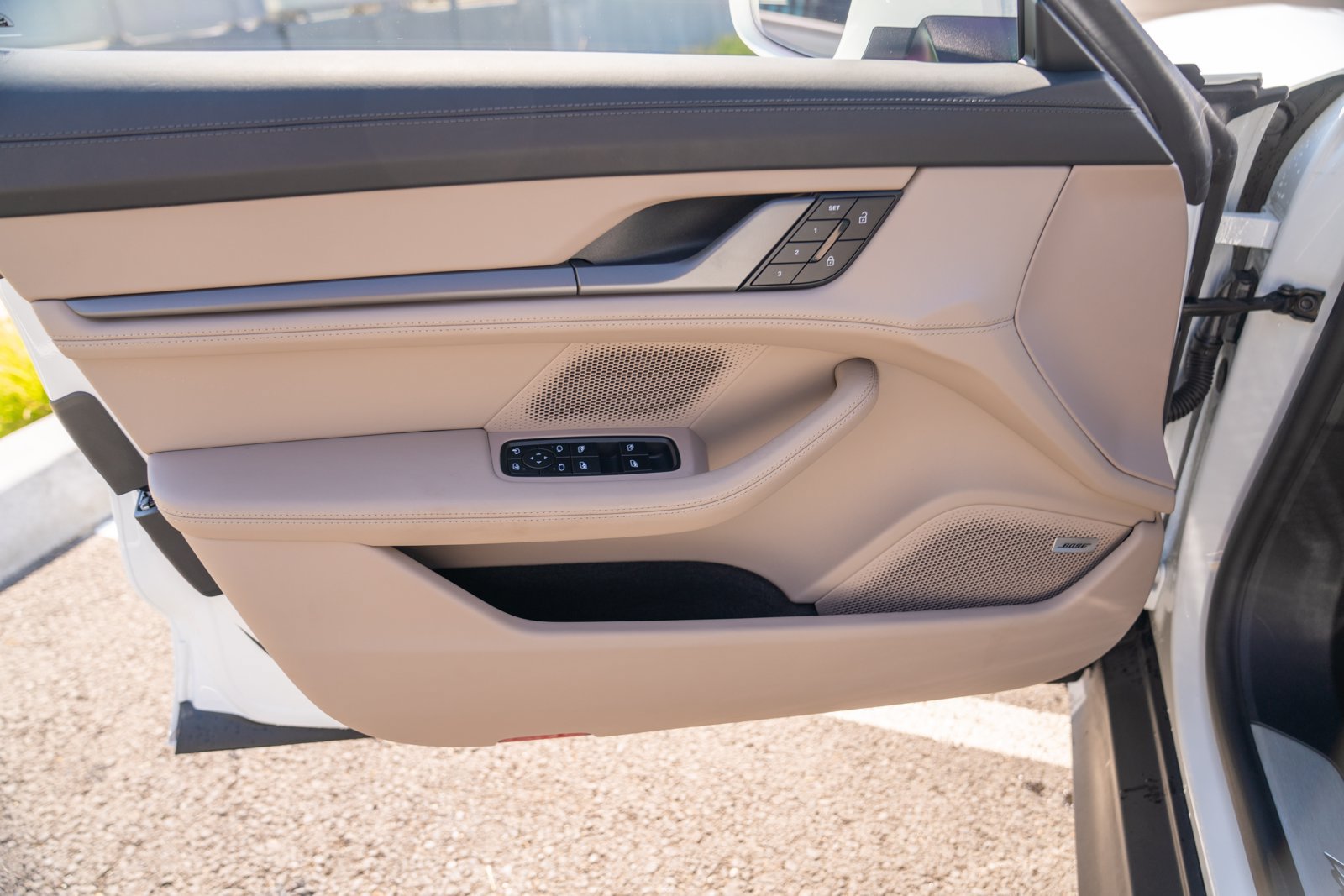 Certified 2026 Porsche Taycan AWD/4WD image 10