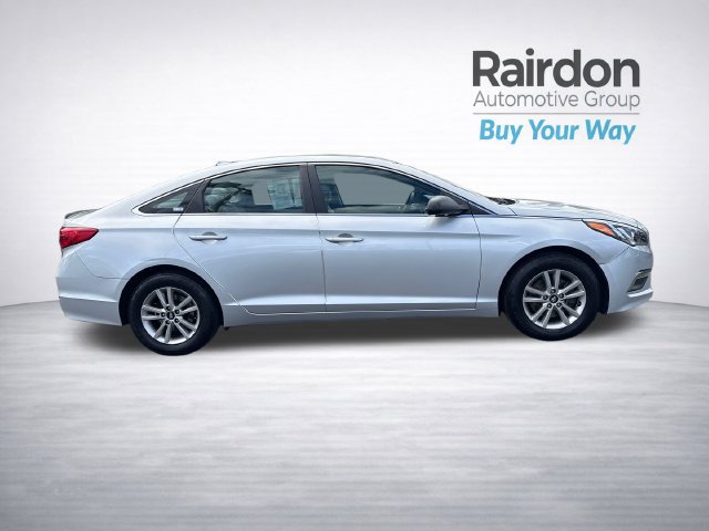 Used 2015 Hyundai Sonata SE FWD image 8