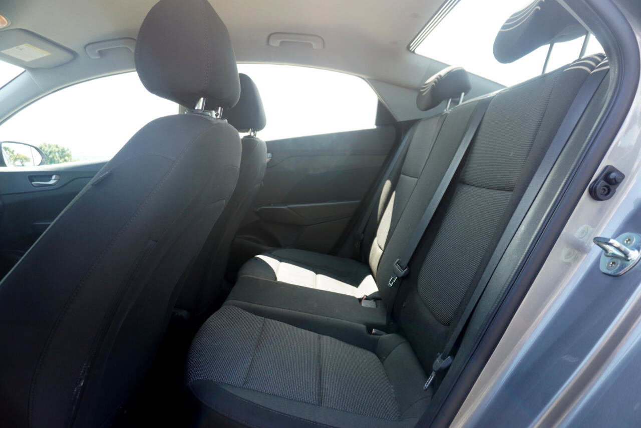 Used 2022 Hyundai Accent SE image 17