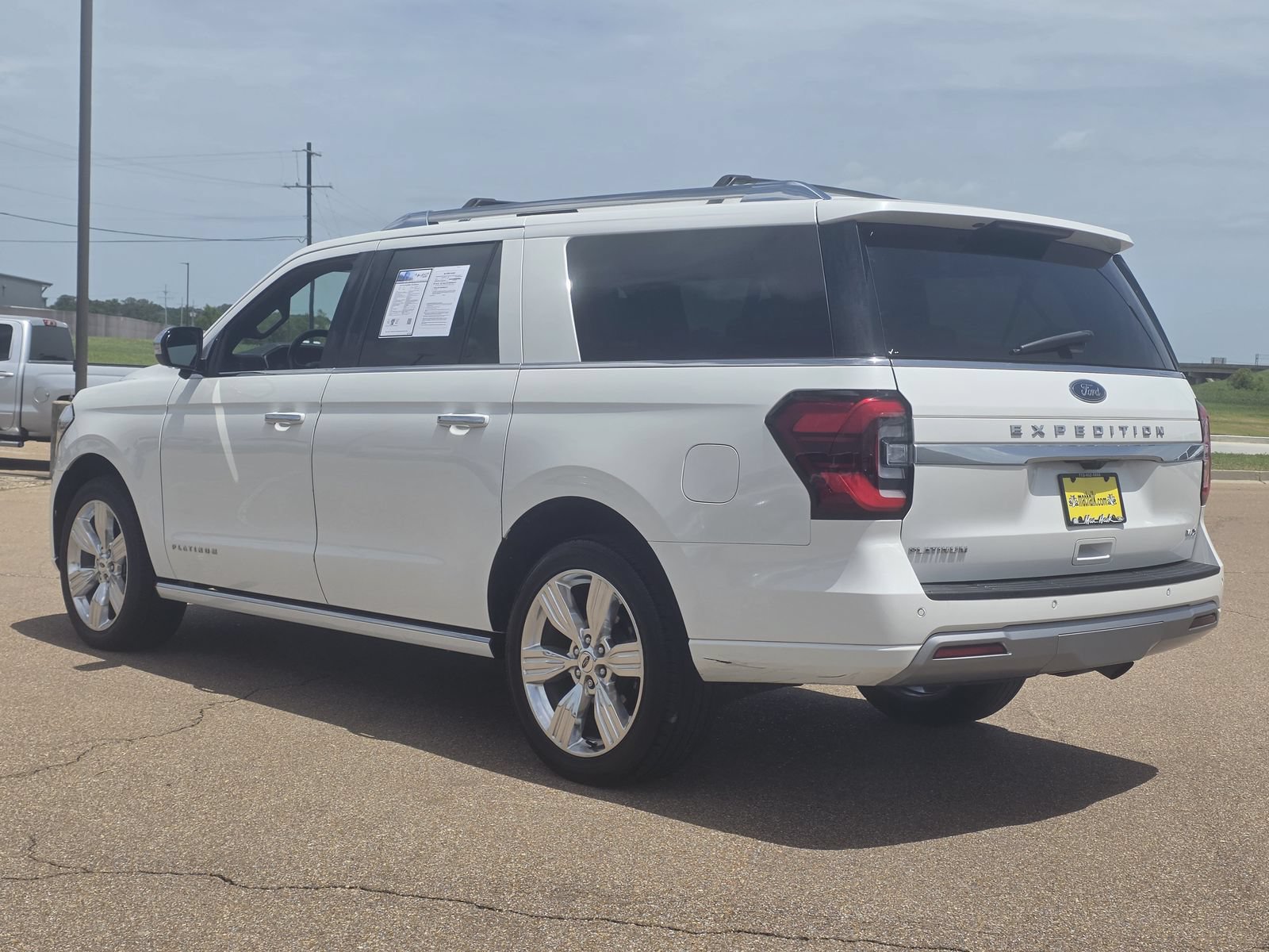 Used 2023 Ford Expedition Max Platinum AWD/4WD image 7