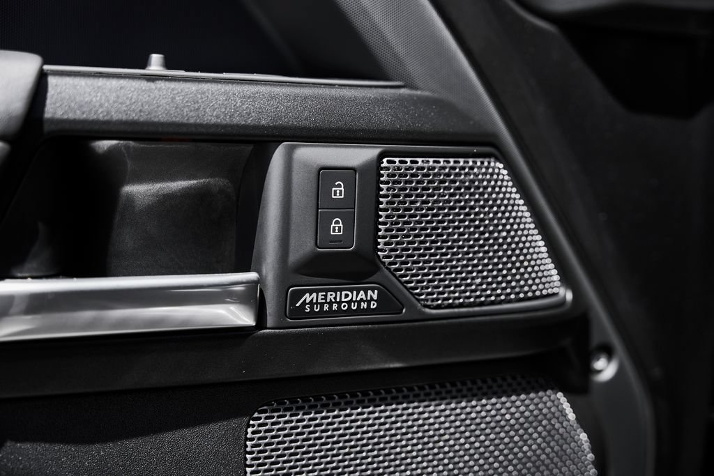 Used 2023 Land Rover Defender 110 Carpathian Edition AWD/4WD image 37