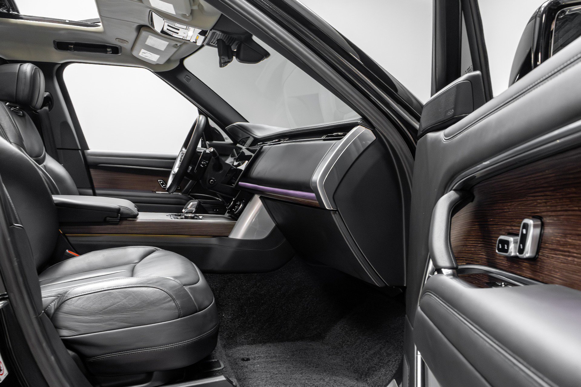 Used 2023 Land Rover Range Rover Long Wheelbase Autobiography image 71