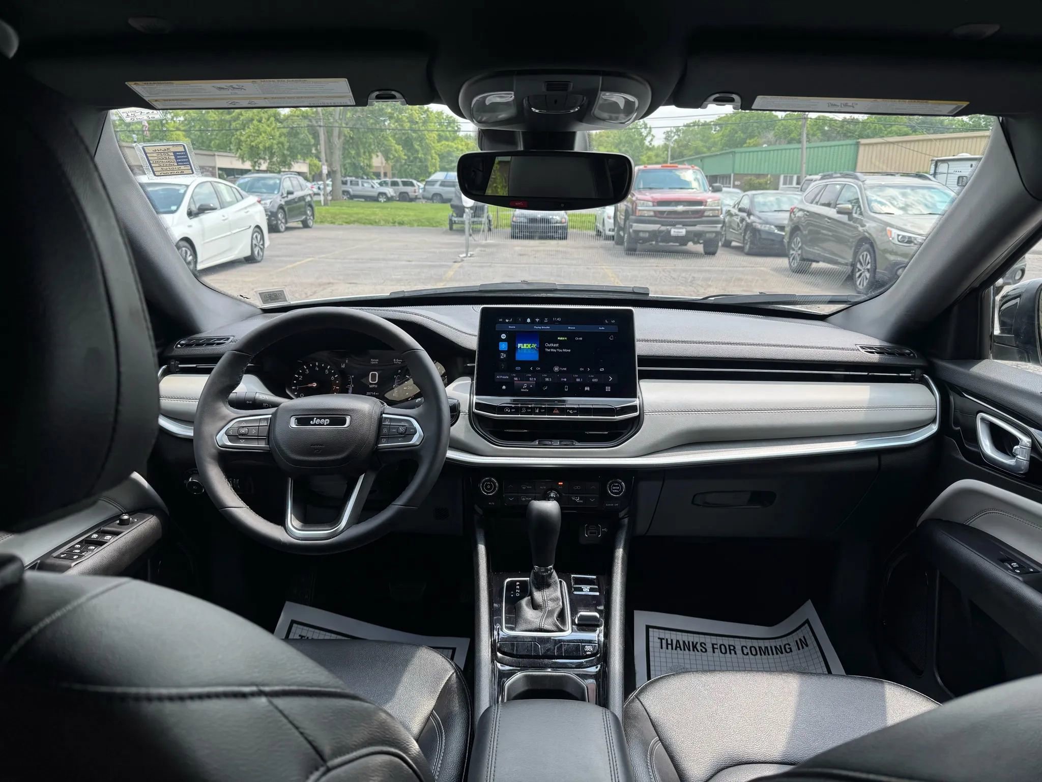 Used 2025 Jeep Compass Limited image 2