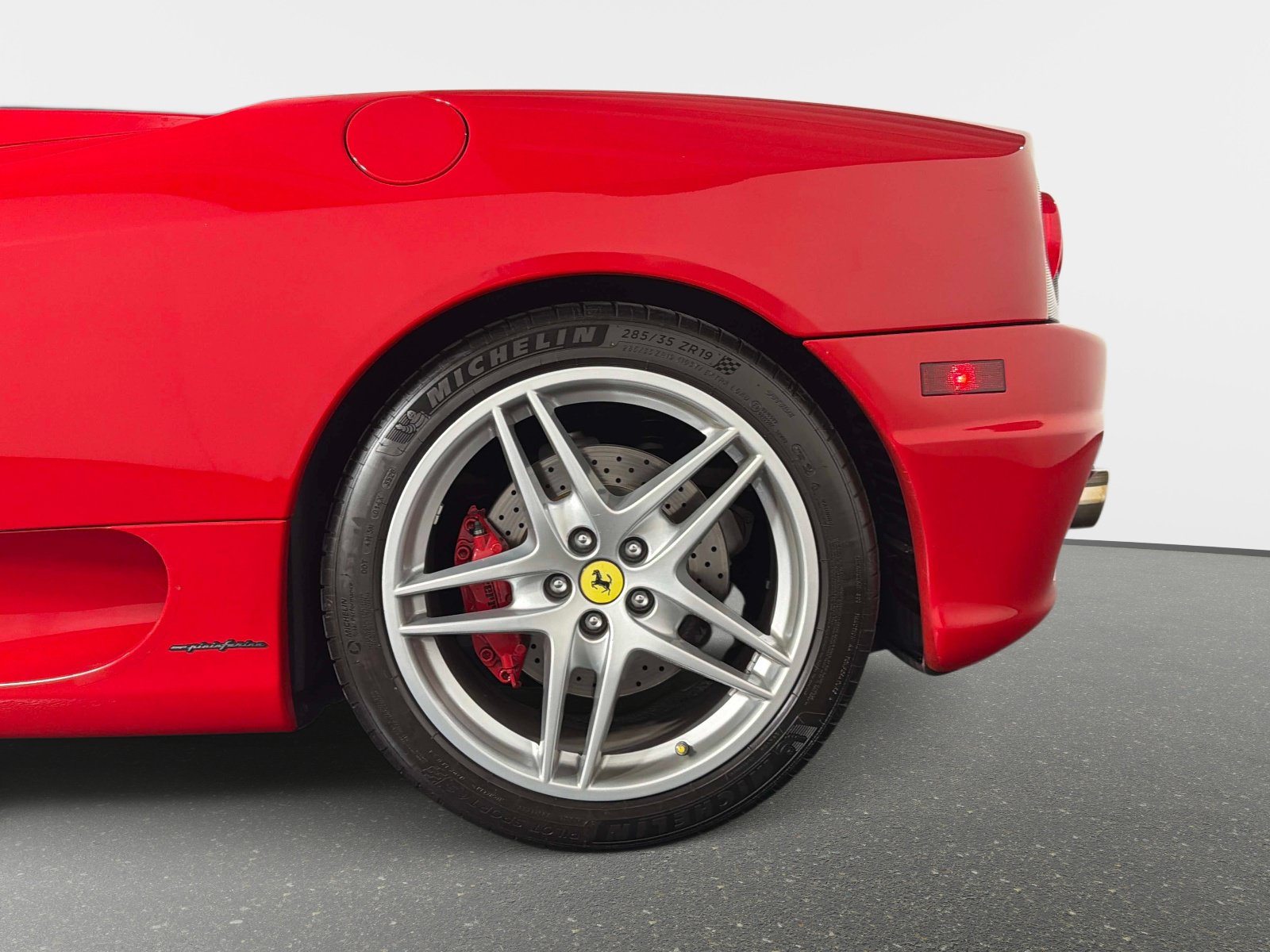 Used 2001 Ferrari 360 Spider RWD image 13