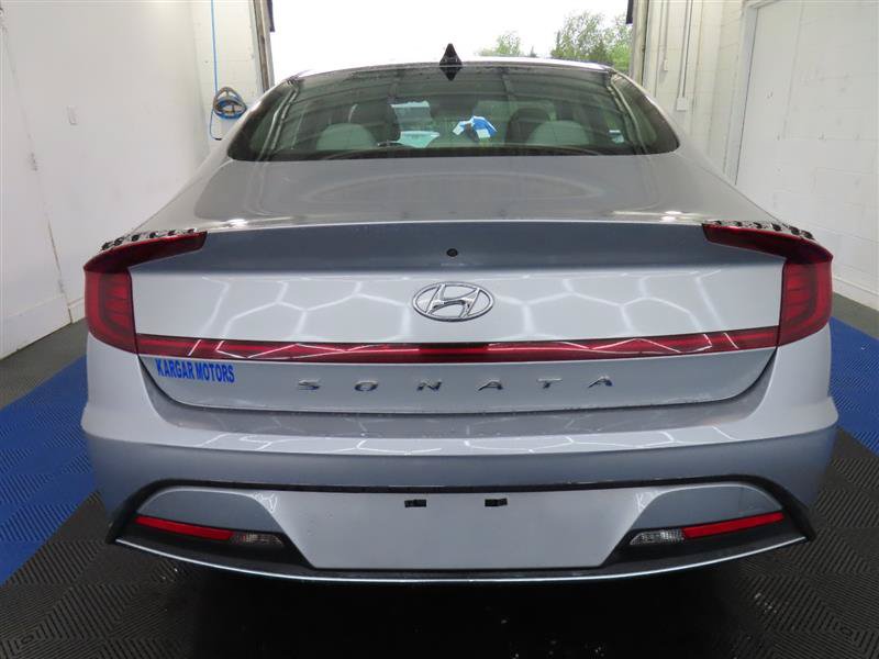 Used 2023 Hyundai Sonata SE w/ Preferred Accessory Package FWD image 11