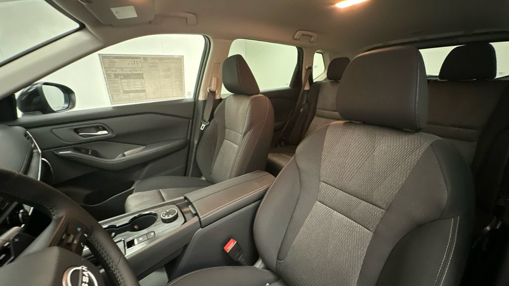 New 2026 Nissan Rogue SV AWD/4WD image 9